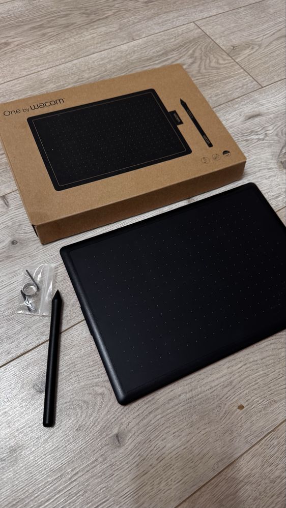 Графический планшет Wacom One Medium