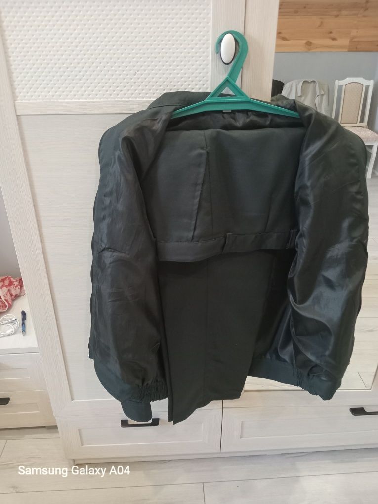 Продам костюм охранника