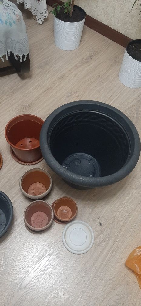 Продаются горшки для комнатных растений