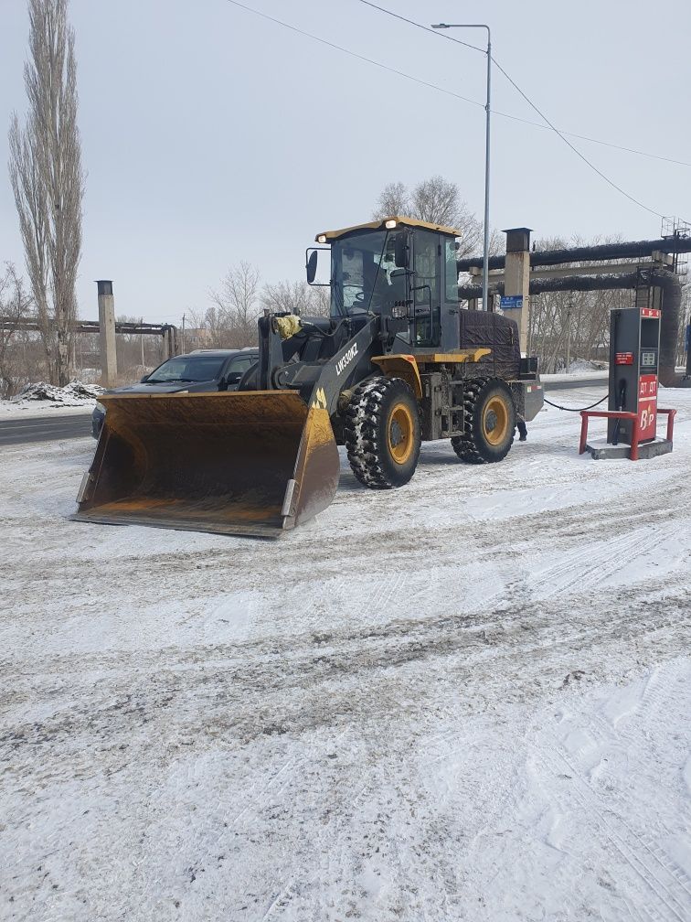 Погрузчик 330кз в хорошем состоянии