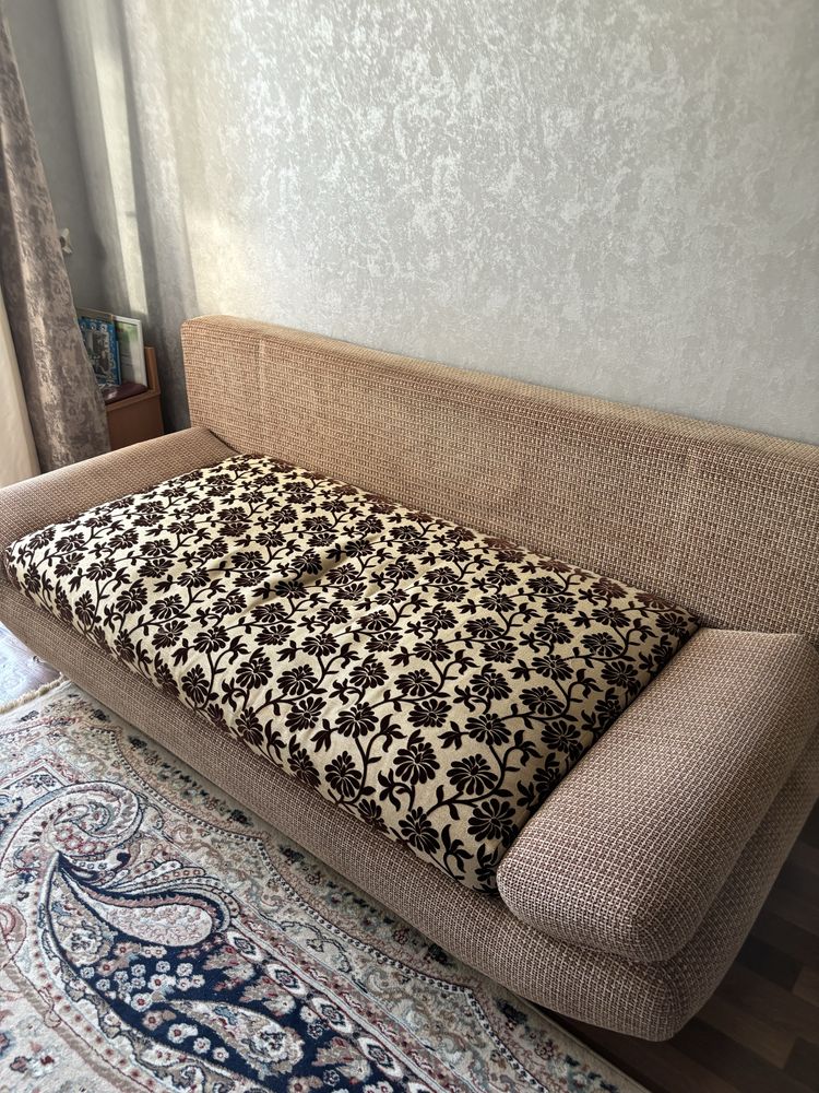 Продам диван в хорошем состоянии