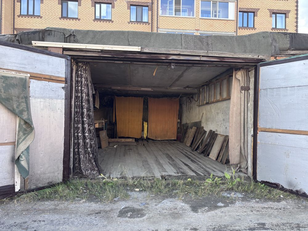 Продам гараж в городе