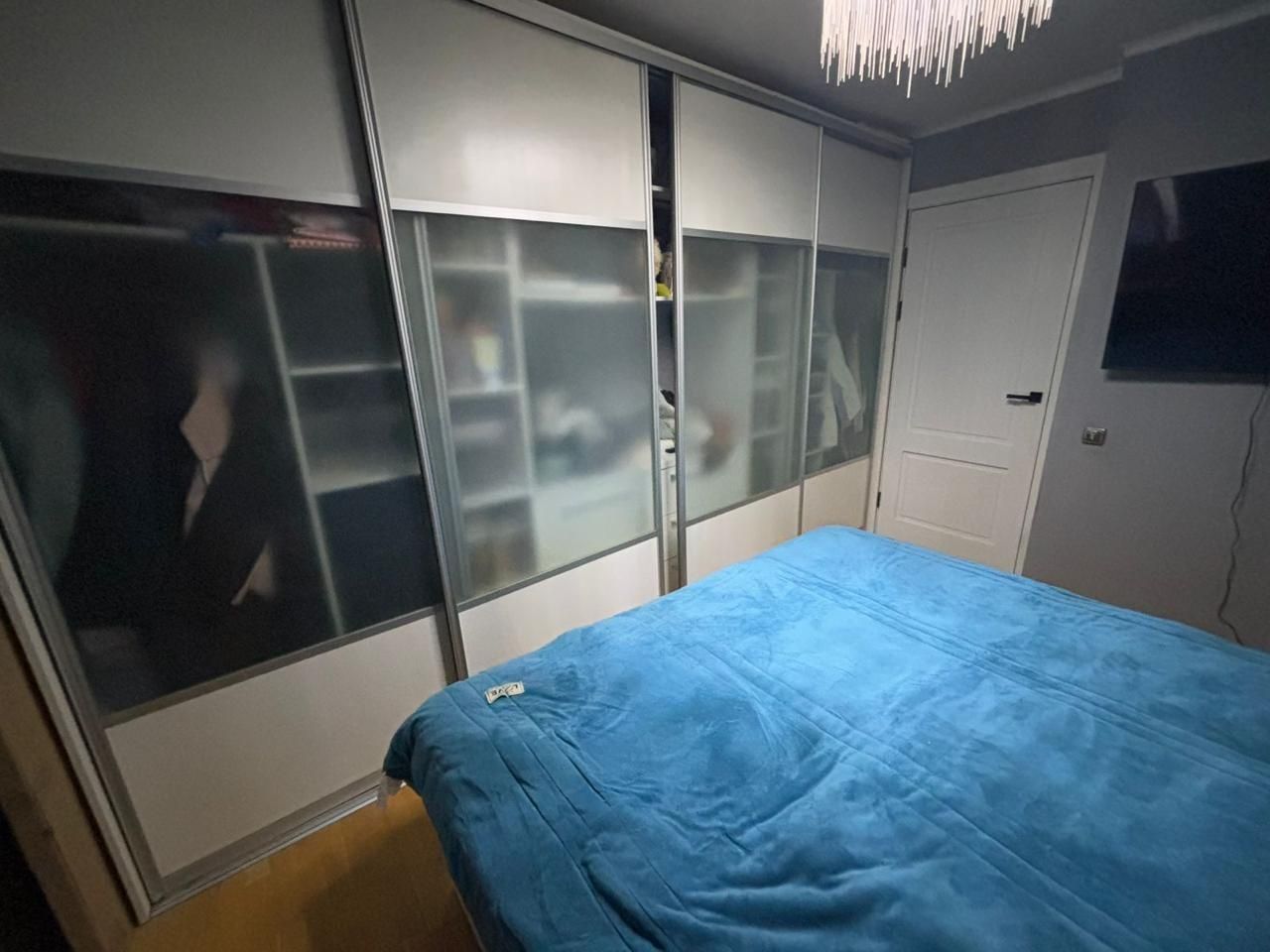 Продам 3 комн квартиру новой планировки в 19 мкр 24400