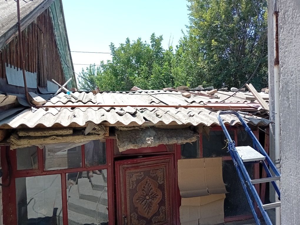 Есік терезелер  шифер б/у.        ТЕГІН