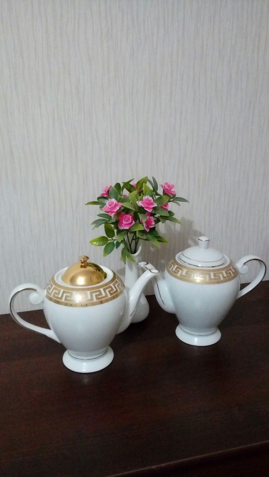 Продам чайники Версаче