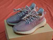 Оригинальные Yeezy 350v2 Mono Mist 37 размер