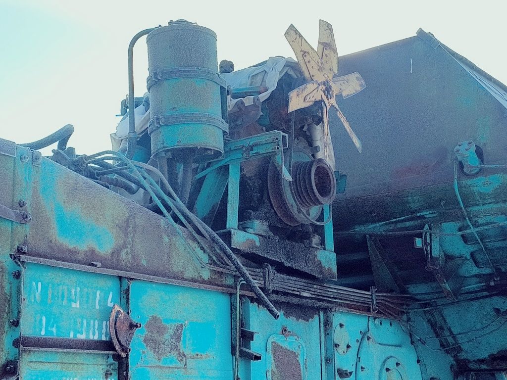 Продам запчасти от комбайна