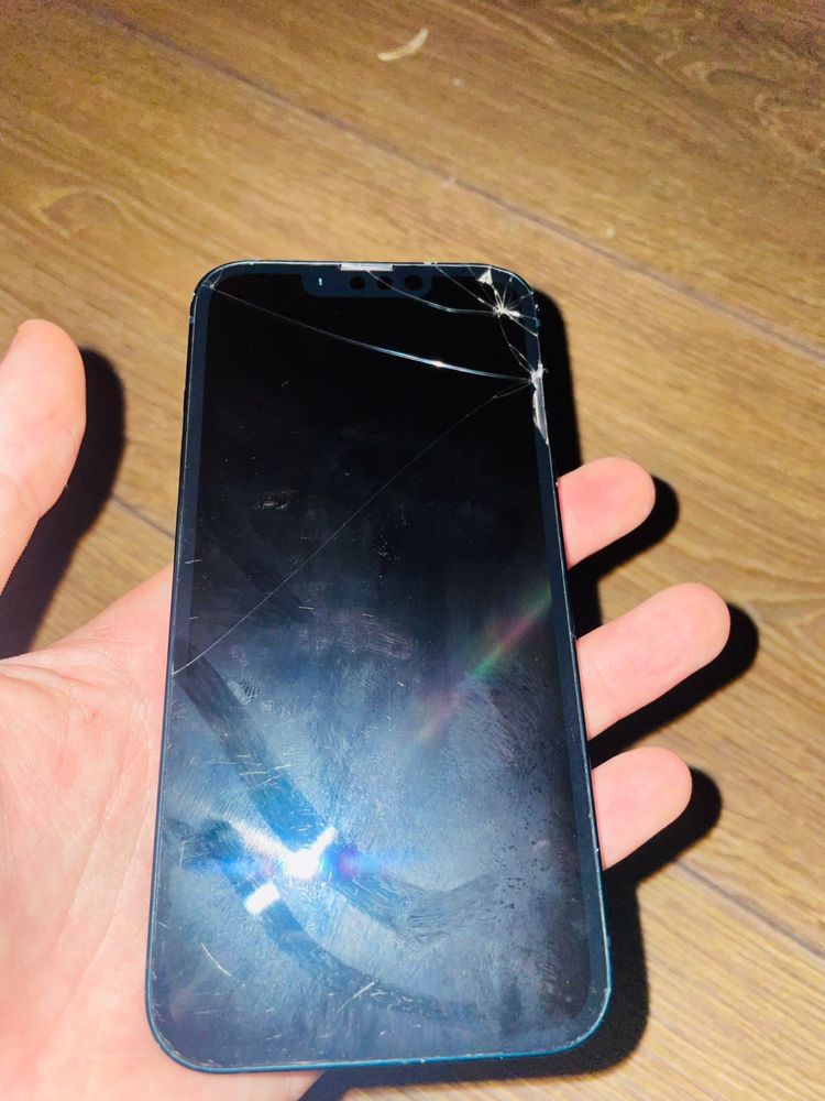 Продаю iPhone 13 128gb