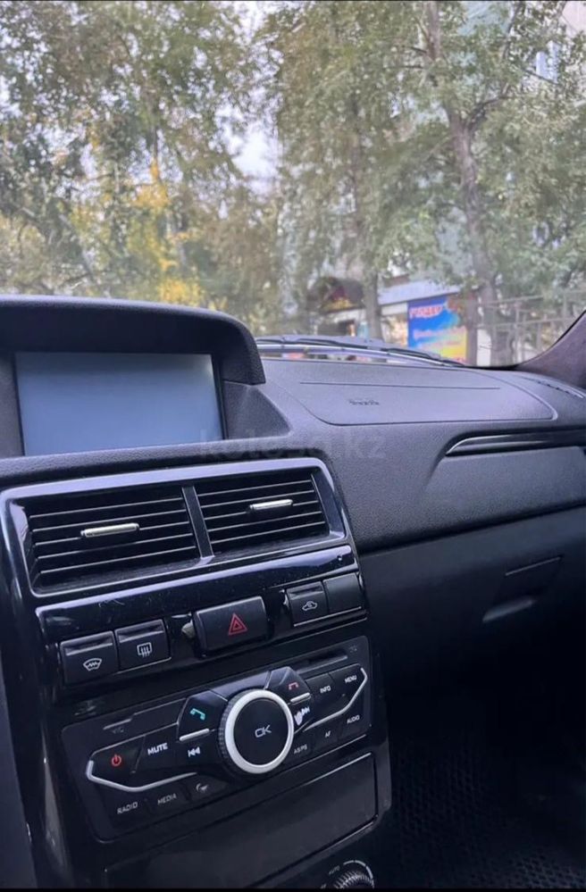 Продам приору 2 люкс плюс