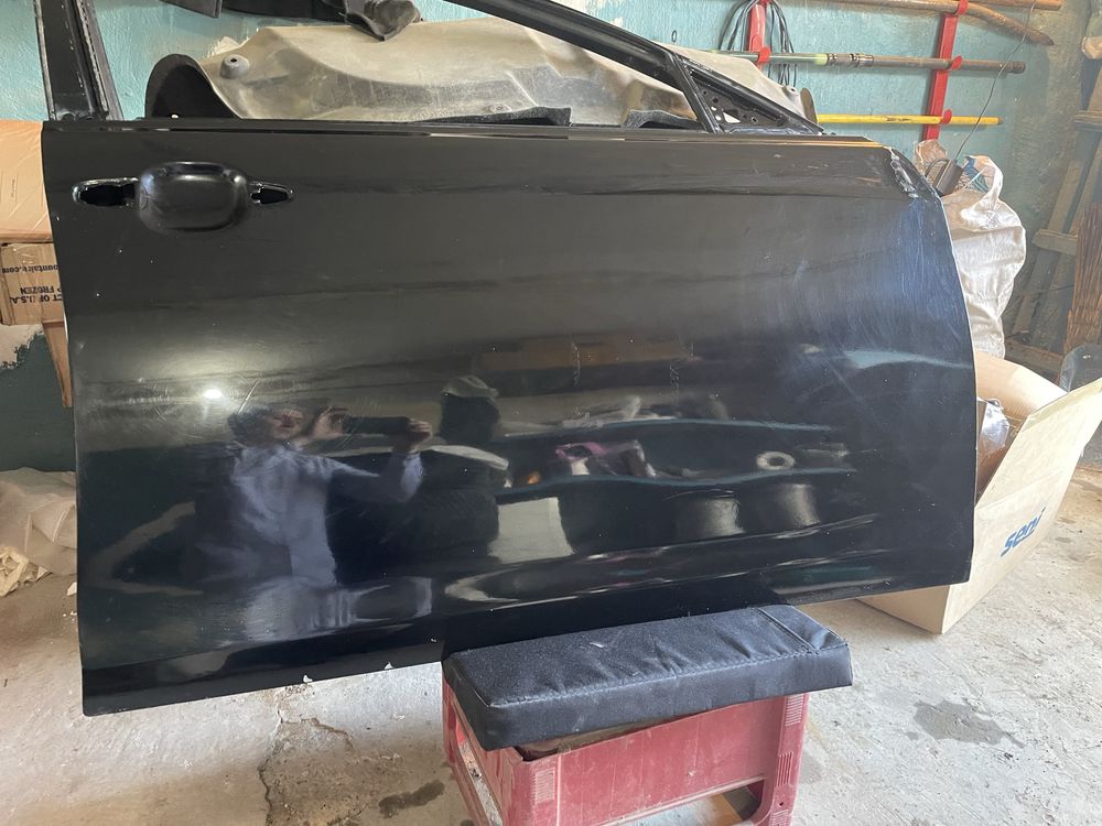 Продам дверь от Камри 40