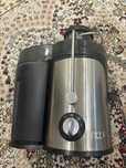 Продам соковыжималку Sinbo SJ 3127.