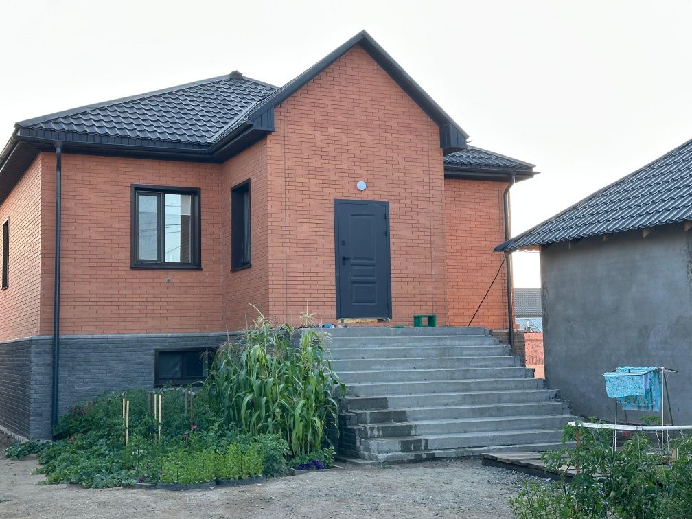 Продам большой дом в центре