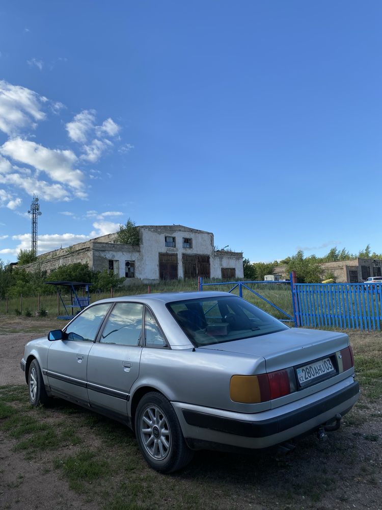 Продам ауди 100 с 4 кватро 2’6 2м