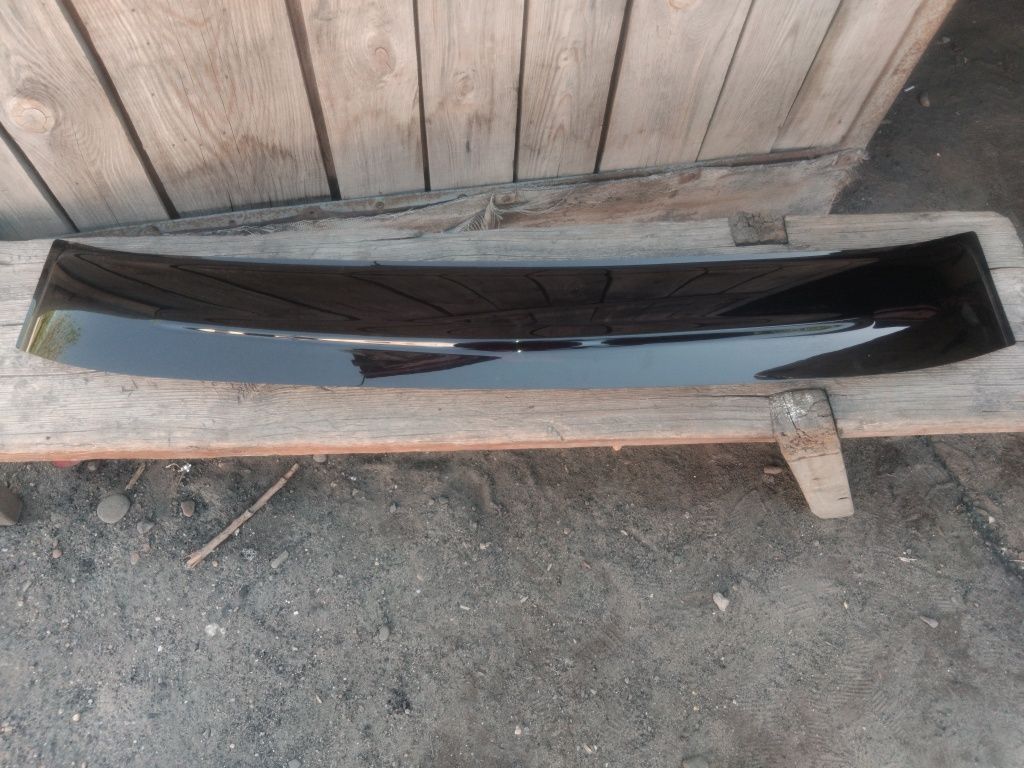 Продам бампер накладку и мухадбойник