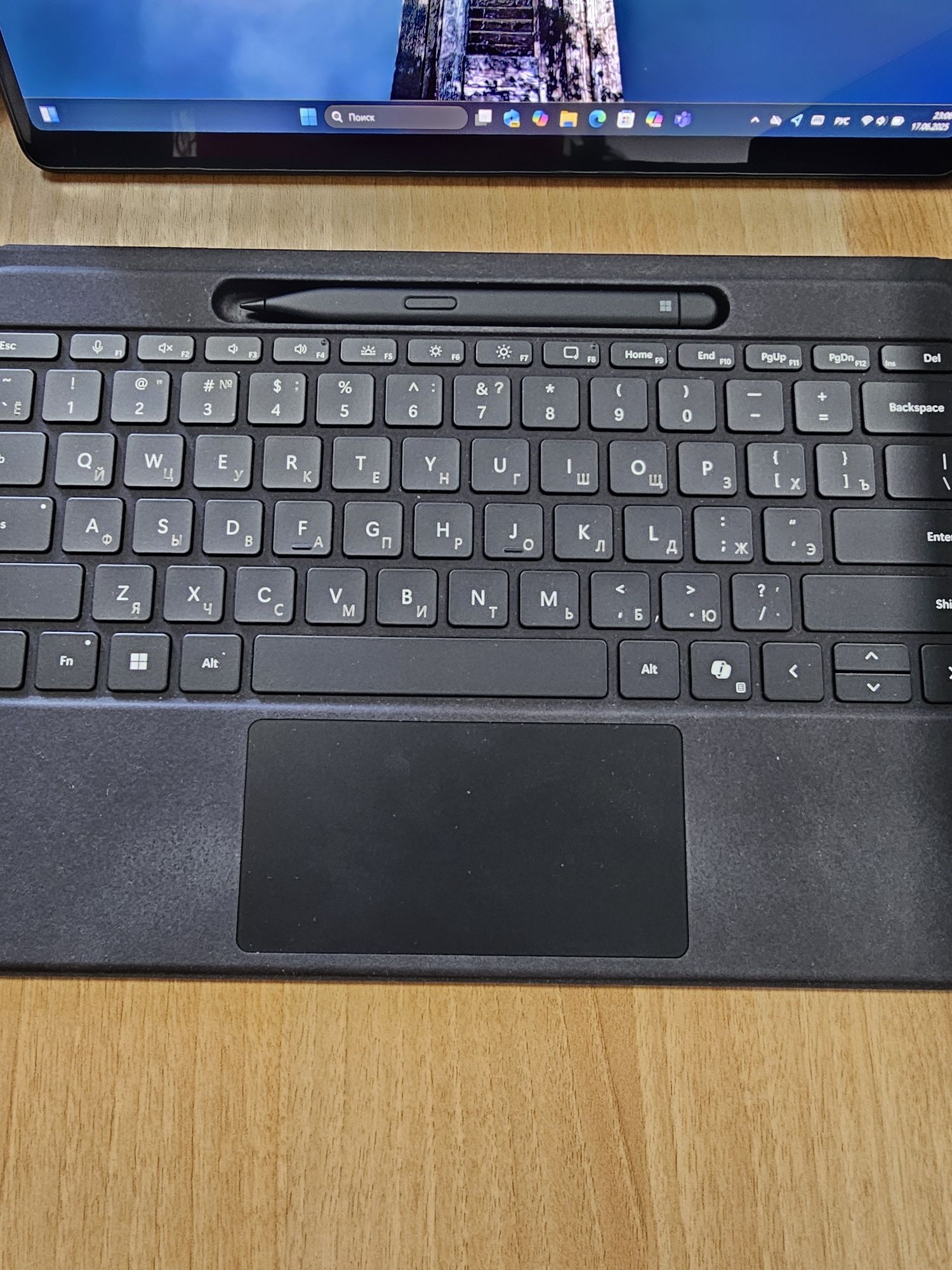 Microsoft Surface 11 Pro OLED Snapdrag X Elite 16/512Gb + Flex KB+Dock
