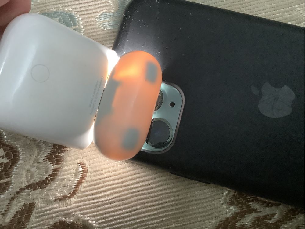 Кейс от AirPods 1-го поколения