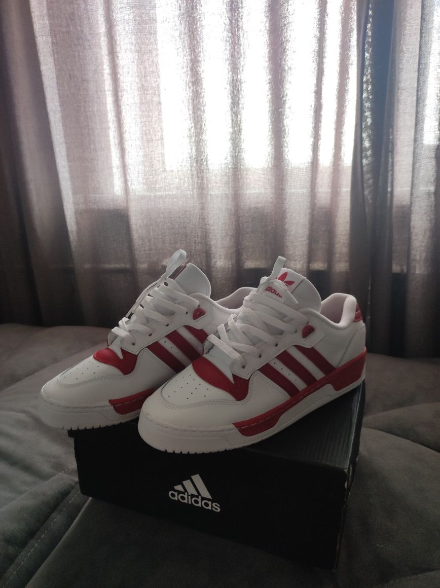 adidas original 42 р.