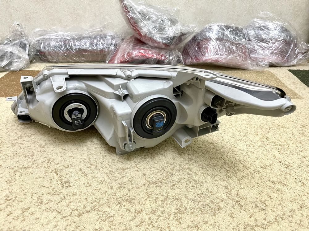 Передняя правая фара на Camry 45 Камри 45