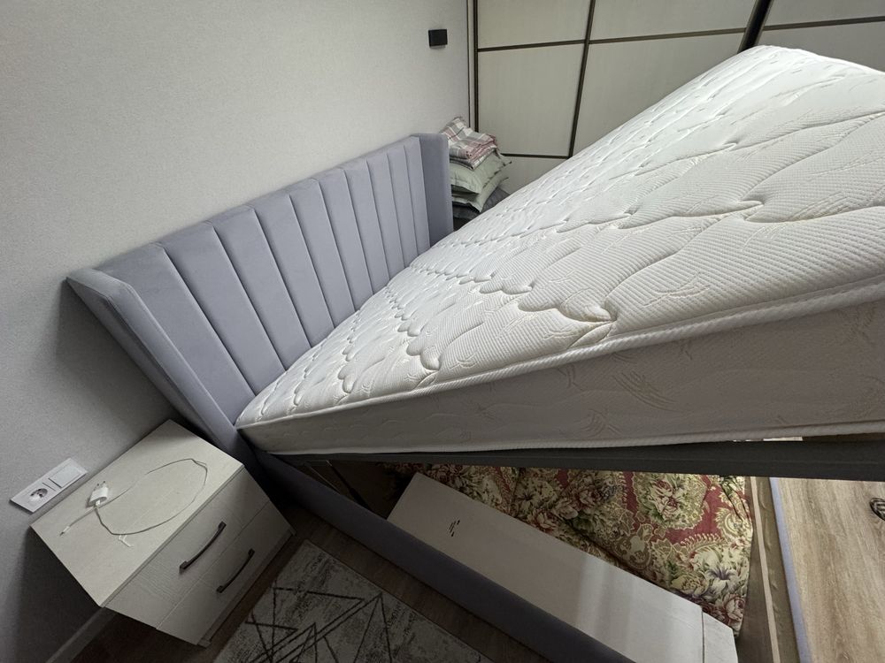 Кровать, в отличном состоянии