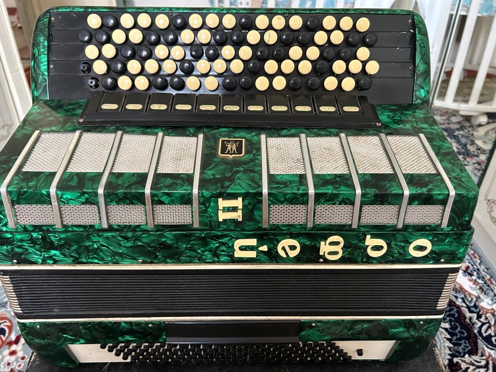 Баян ОРФЕЙ 5 ҚАТАРЛЫ жақсы жағдайда