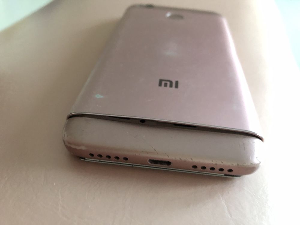 Телефон Redmi 4X, кроме симки, все работает