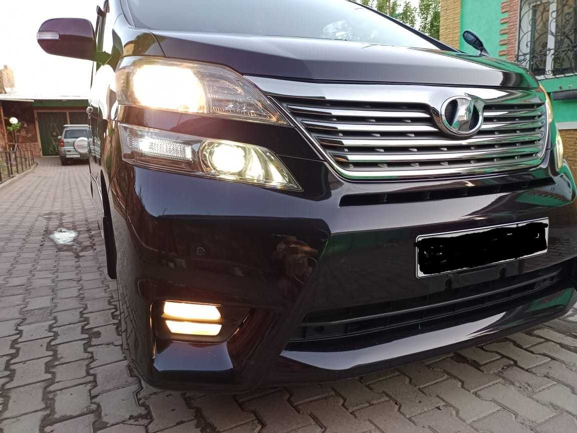Продам автомобиль  Тойота Альфавд