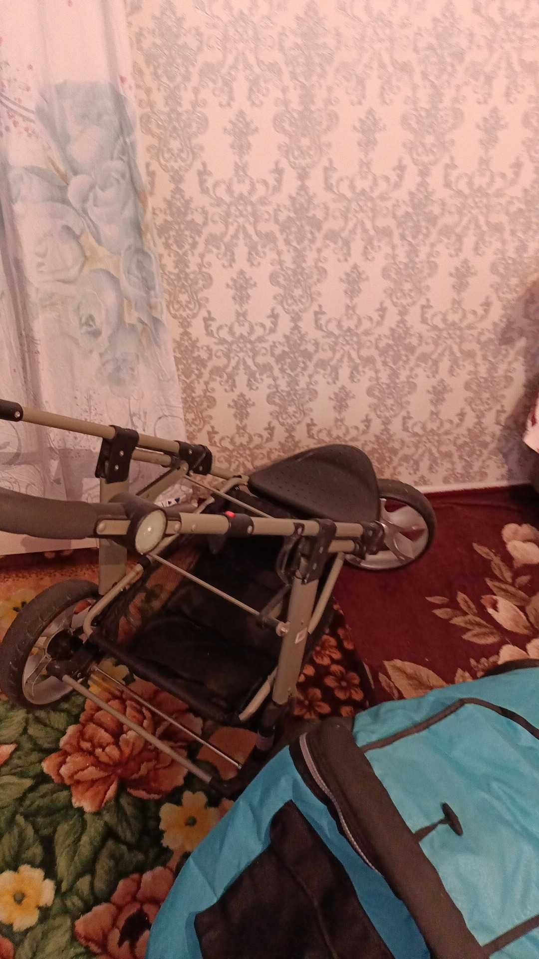 Коляска. 2 в1 . В хорошем состоянии. Есть ещё люлька она новая.