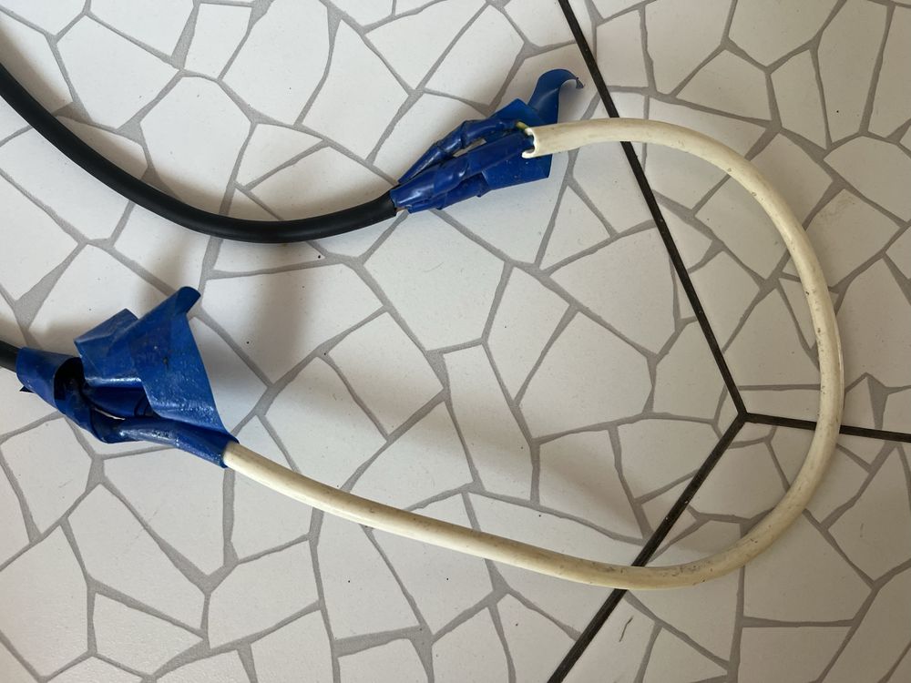 продам духовку artel