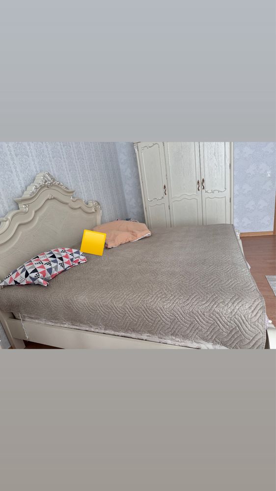 Продам спальный гарнитур