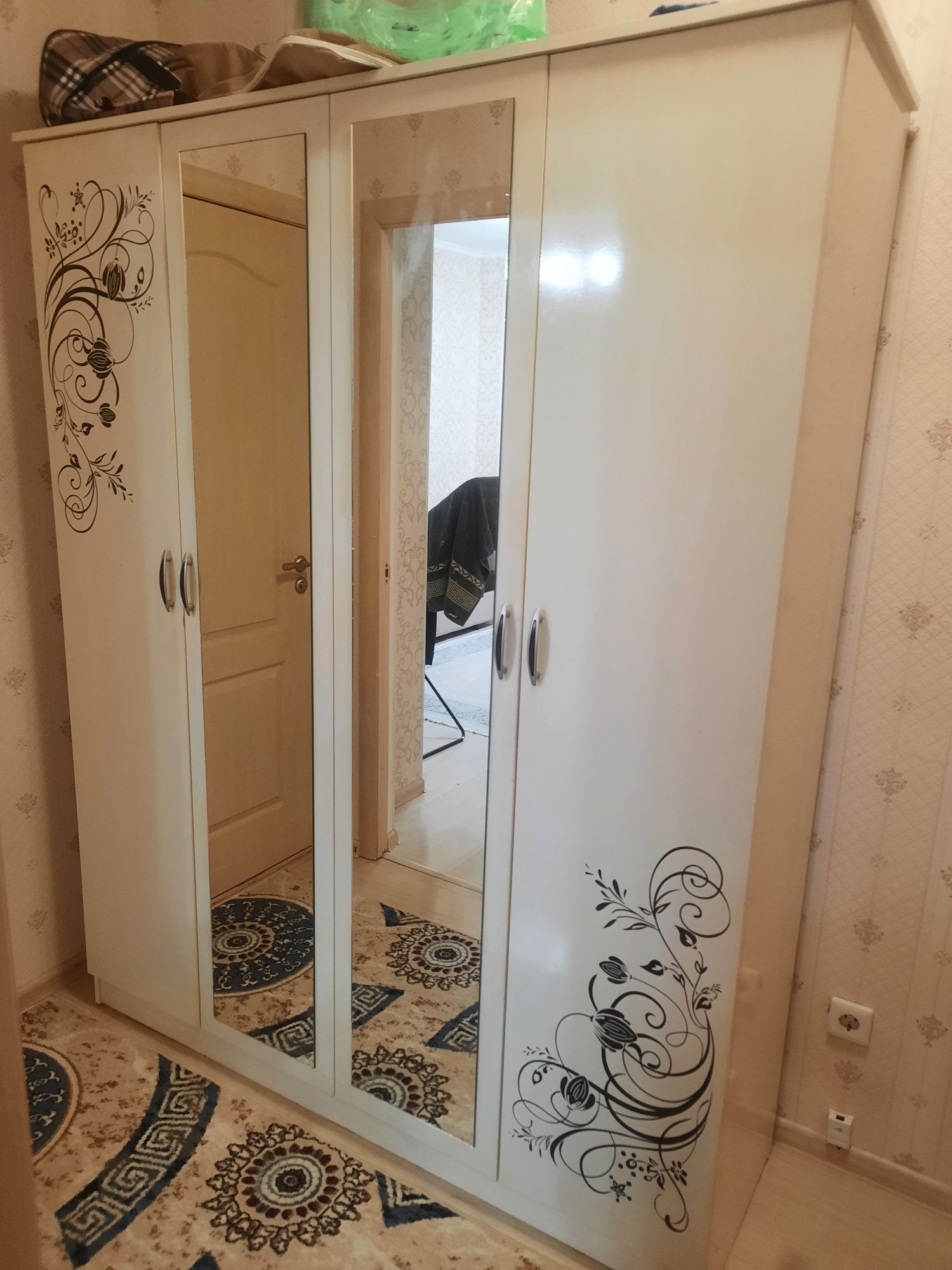 Шифонер сатылады в отличным состояние