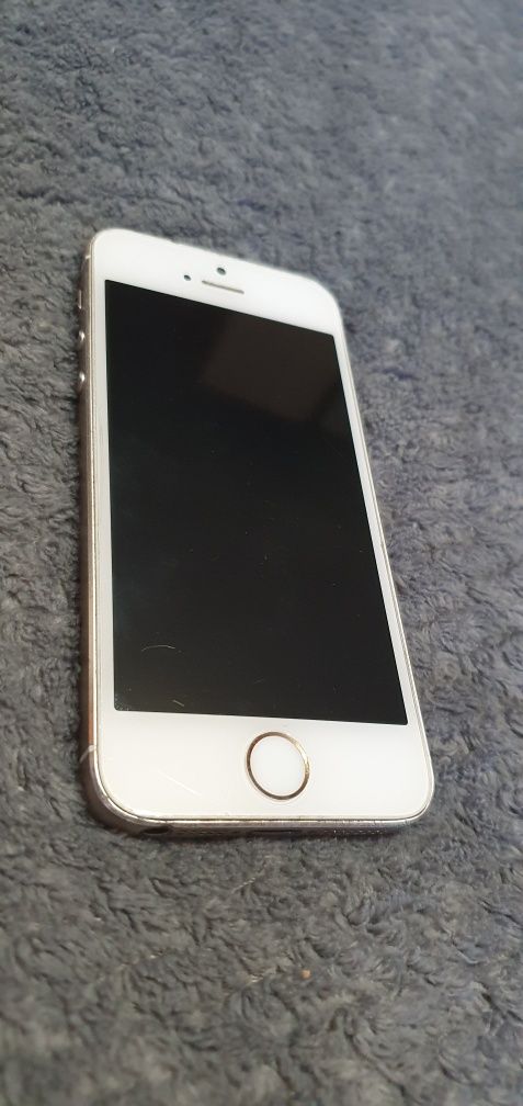 Смартфон Apple iPhone 5S 16GB LTE Gold (A1457)