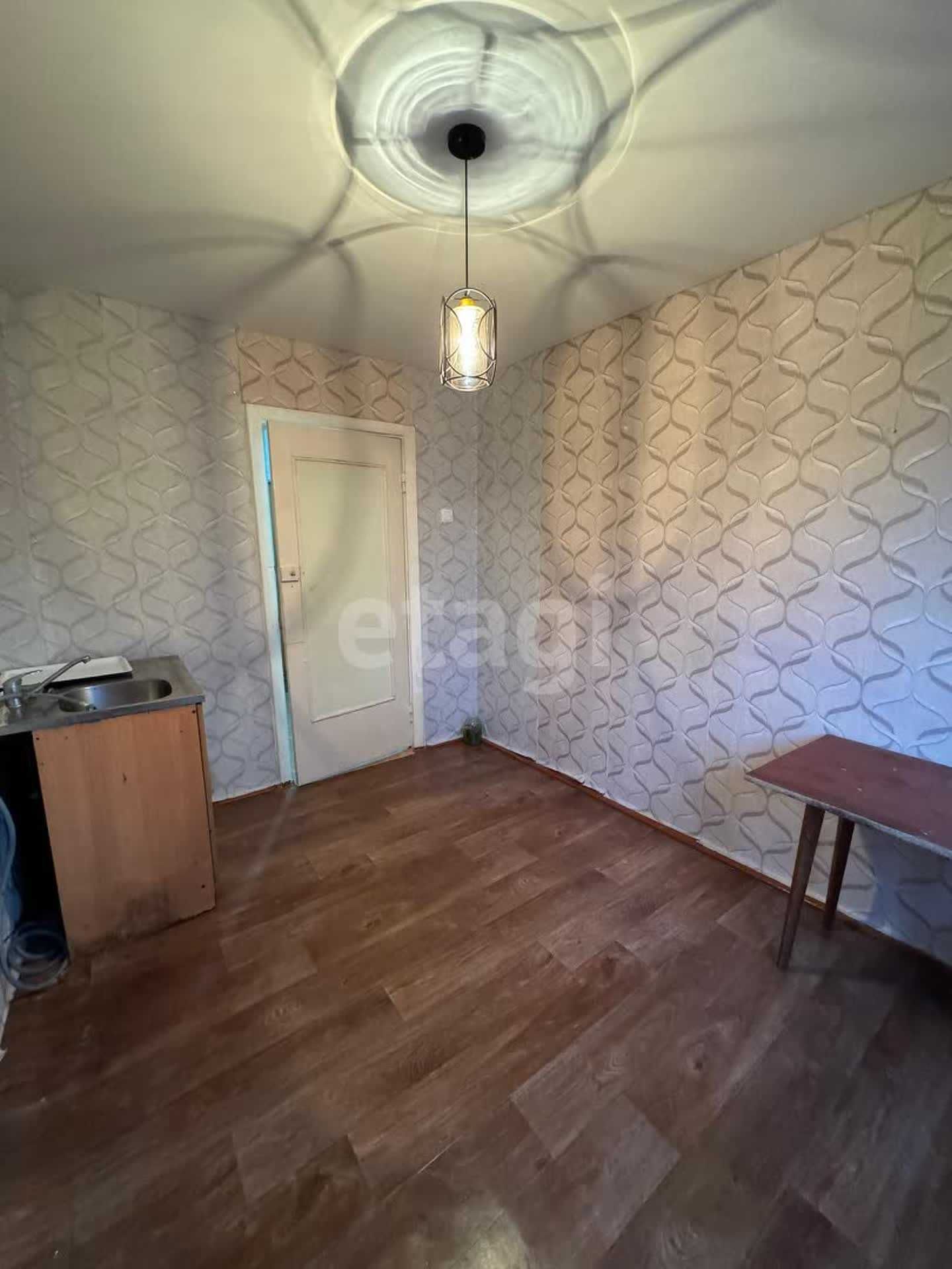 Продам квартиру гостиничного типа мкр Северный