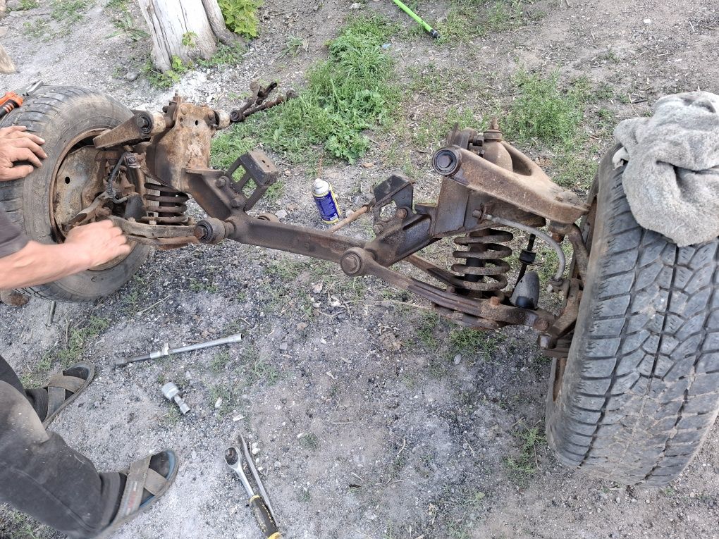 Продаю колеса от волги камеры ,печка и т.д.