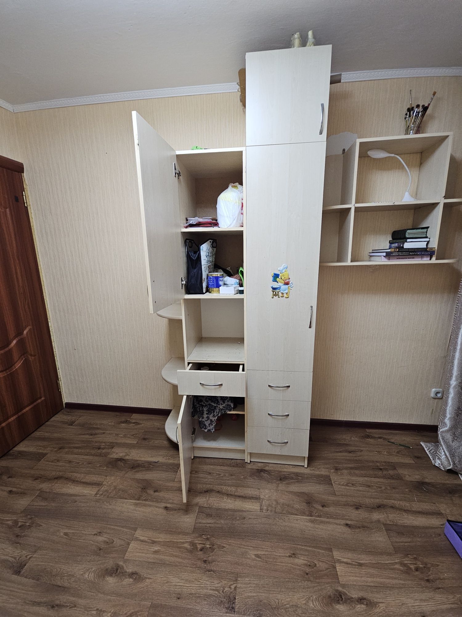 Шкаф и шифонер в детскую комнату