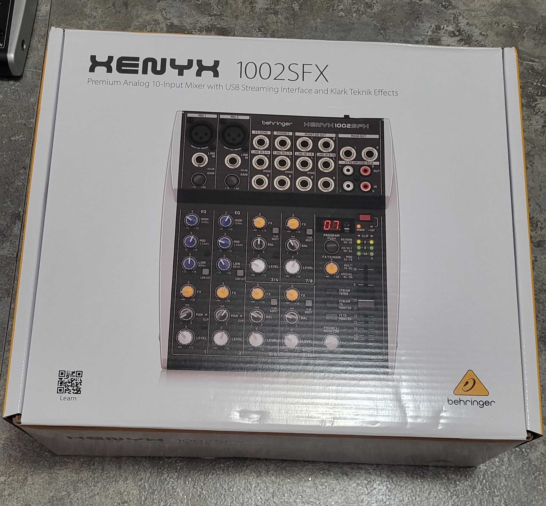 Микшер Behringer HENYX 1002SFX с эффектами