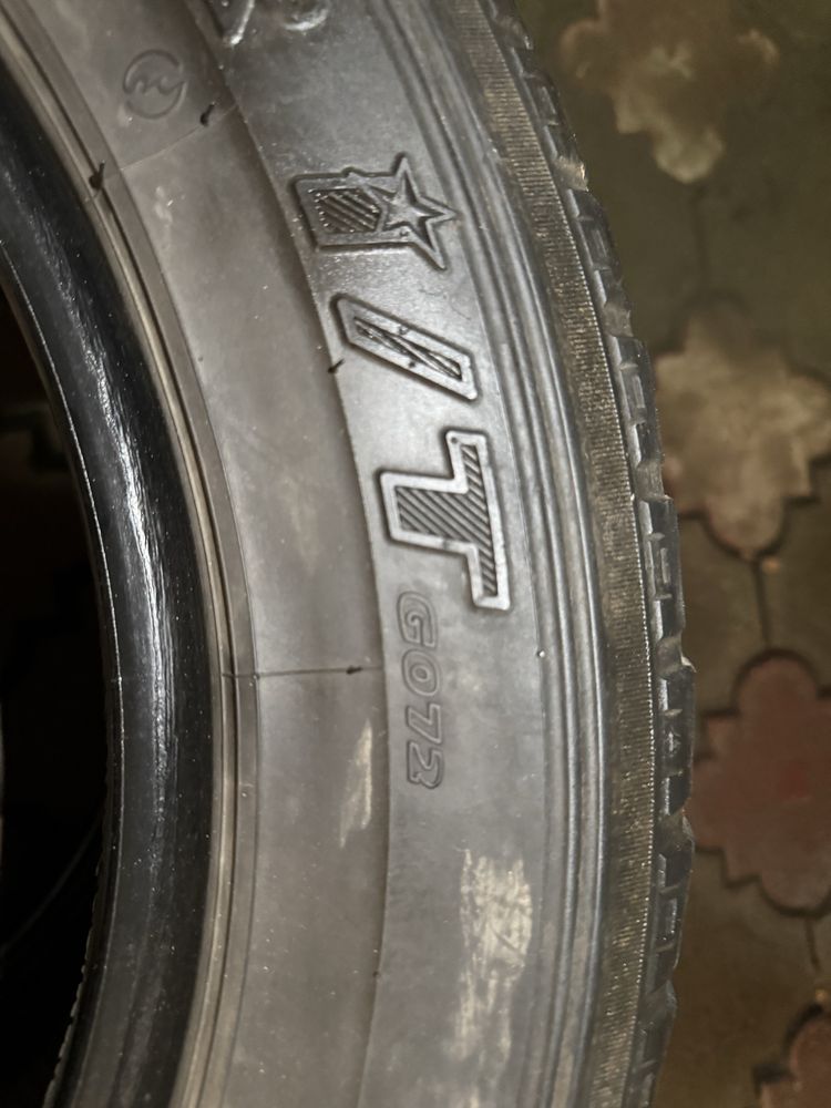 2 зимние шины Yokohama Geolandar I/T GO72 225/65R18 102Q