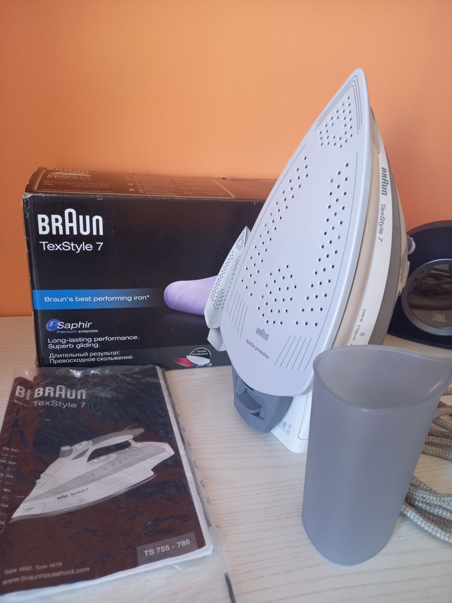 Продаю утюг "BRAUN'",в  отличном   состоянии.