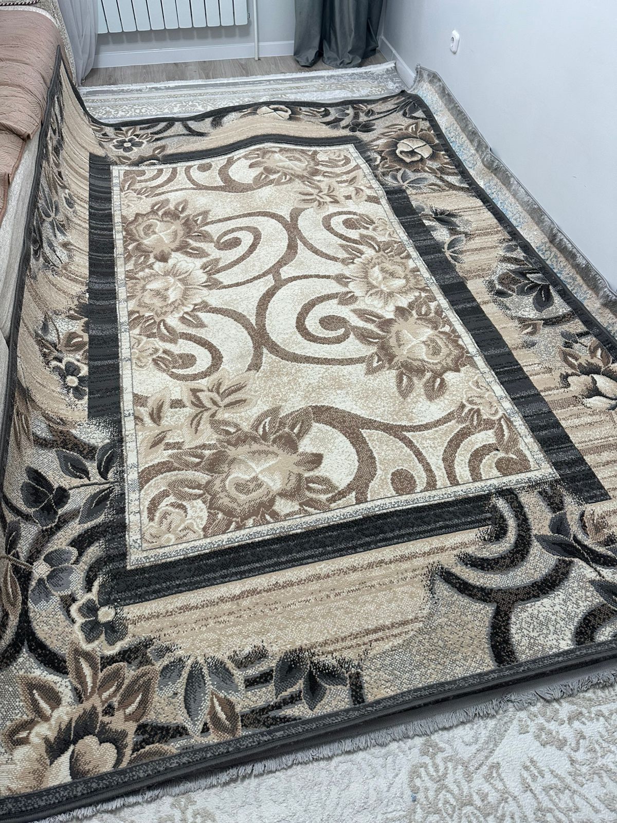 Продам 2 ковра хорошего качества
