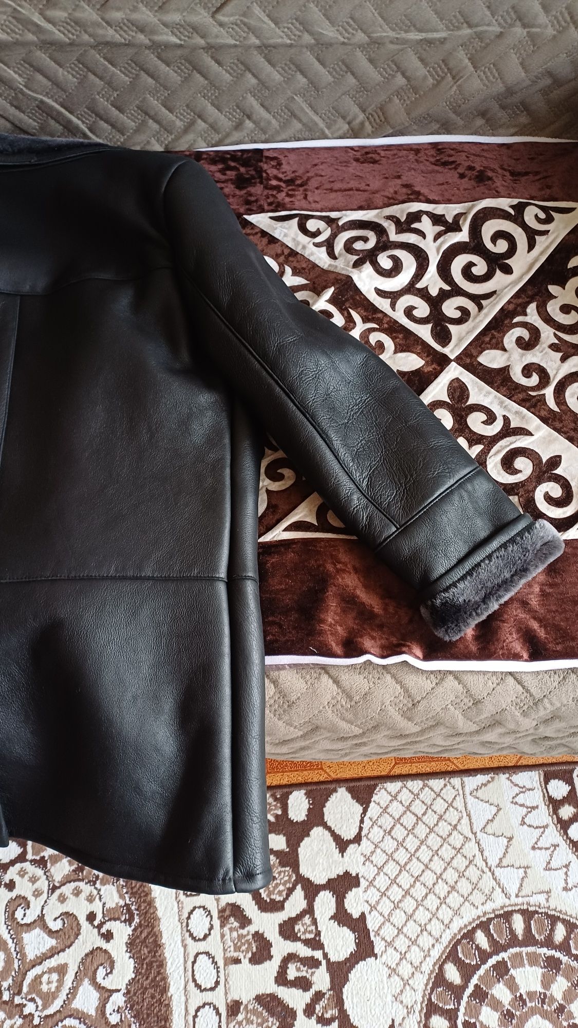 Продам дублёнку новая