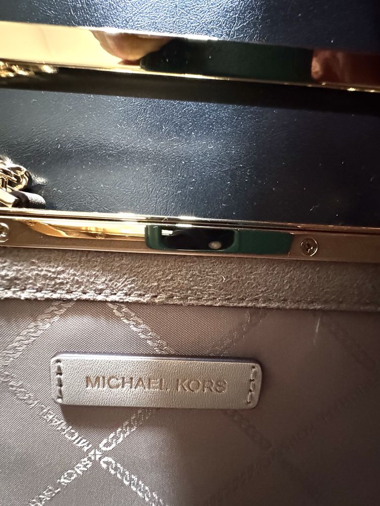 Сумка Michael Kors клатч через плечо. Сафьян