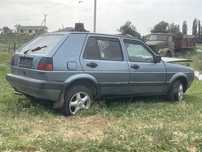 Продаю Golf После аварии но мотор и коробка рабочие