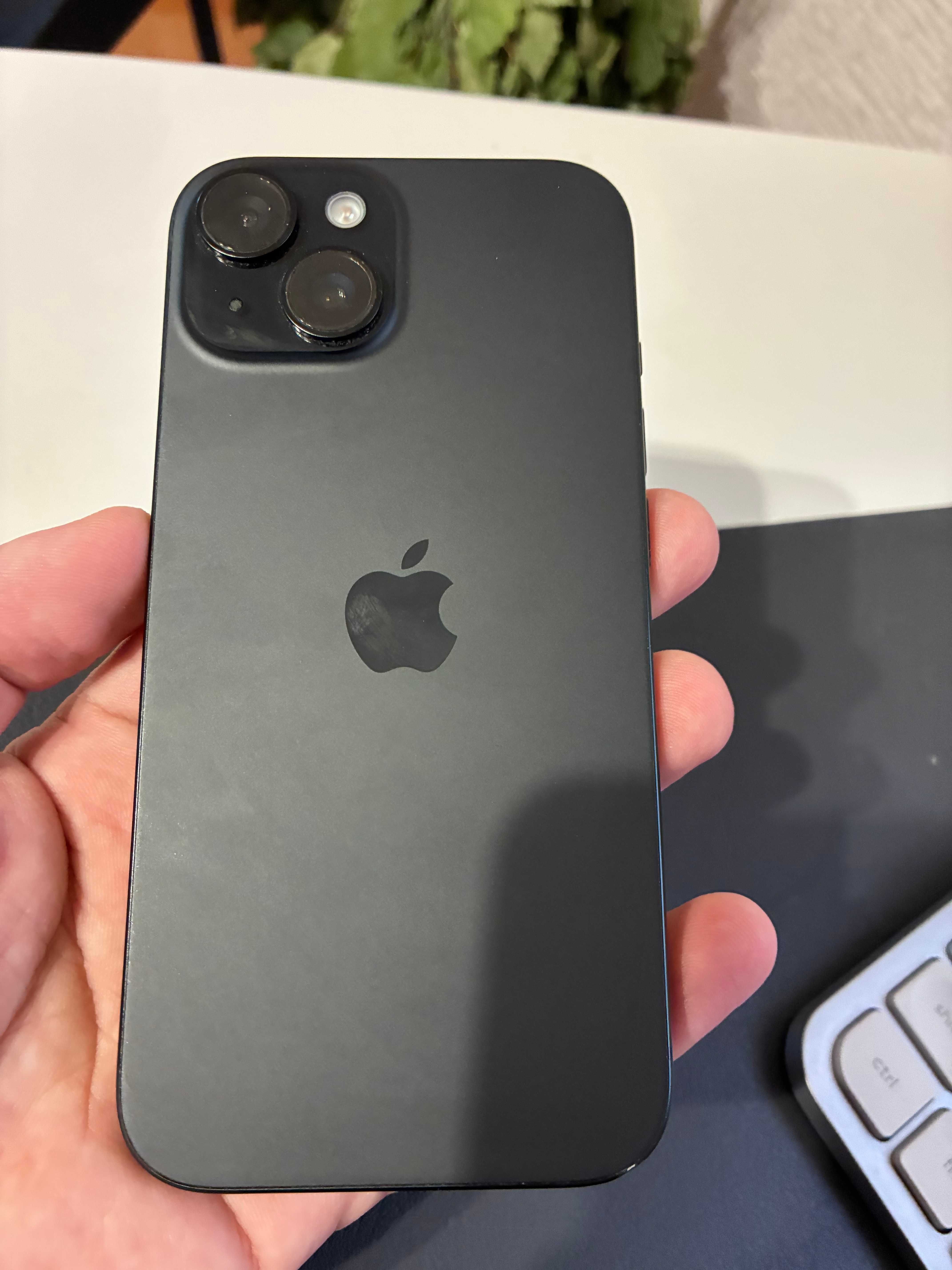 iPhone 15 128GB Black