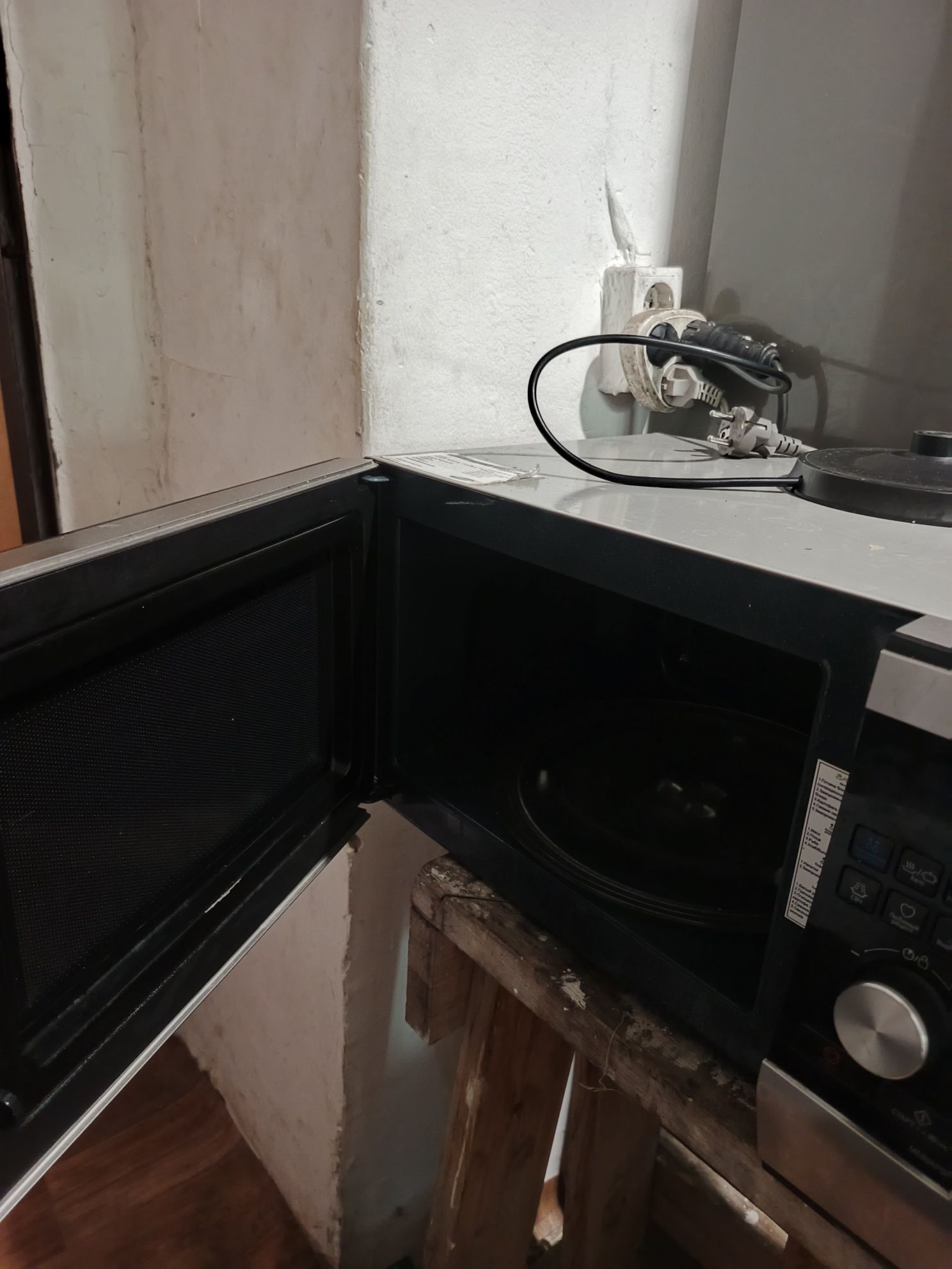 Микроволновая печь