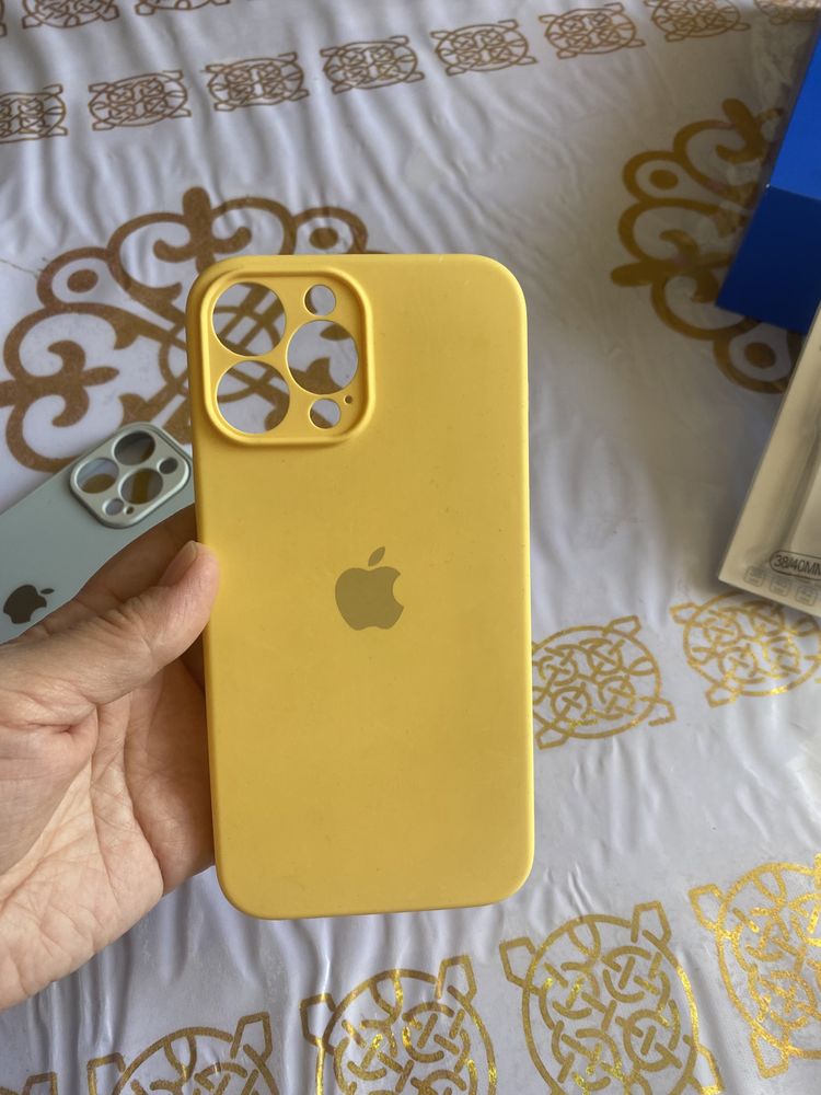 Продам чехлы Айфон 13 про макс. Ремешок Apple Watch