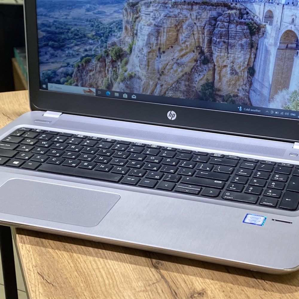 Ноутбук HP Intel core i7-7/8GB/SSD256GB/HDD500GB,9518/A10