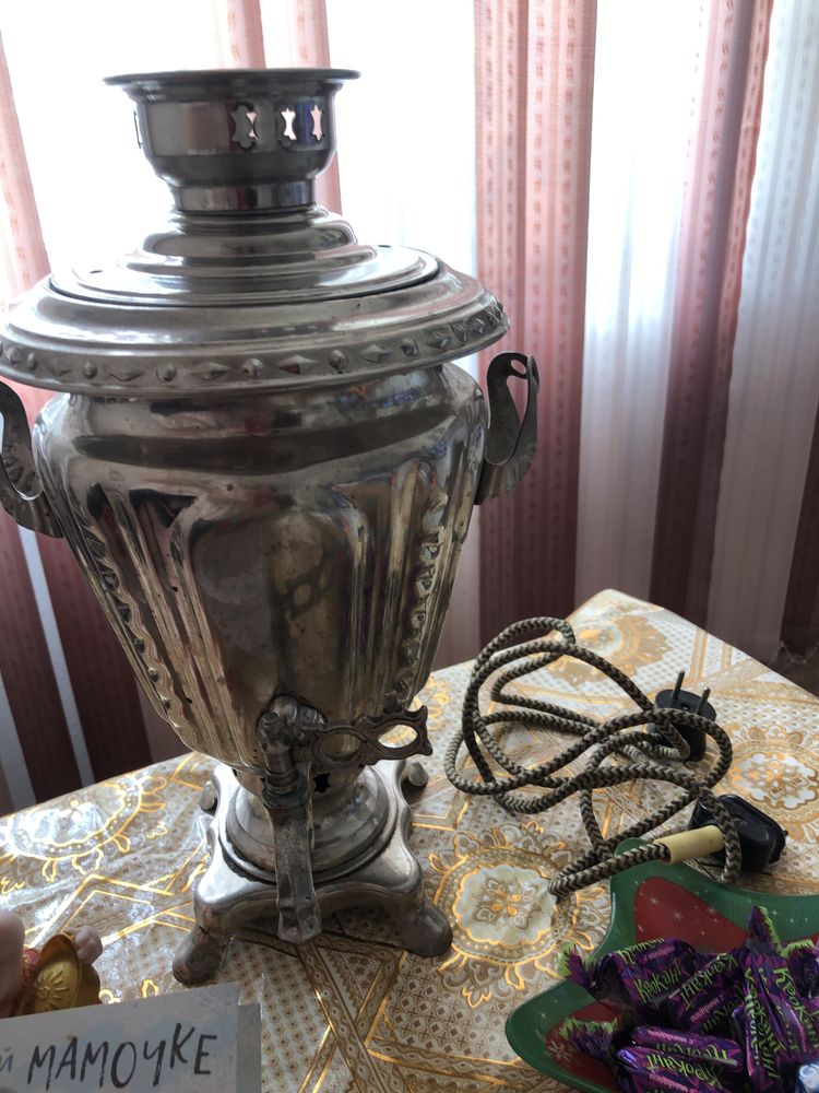 Продам самовар  Тульский электрический советский.