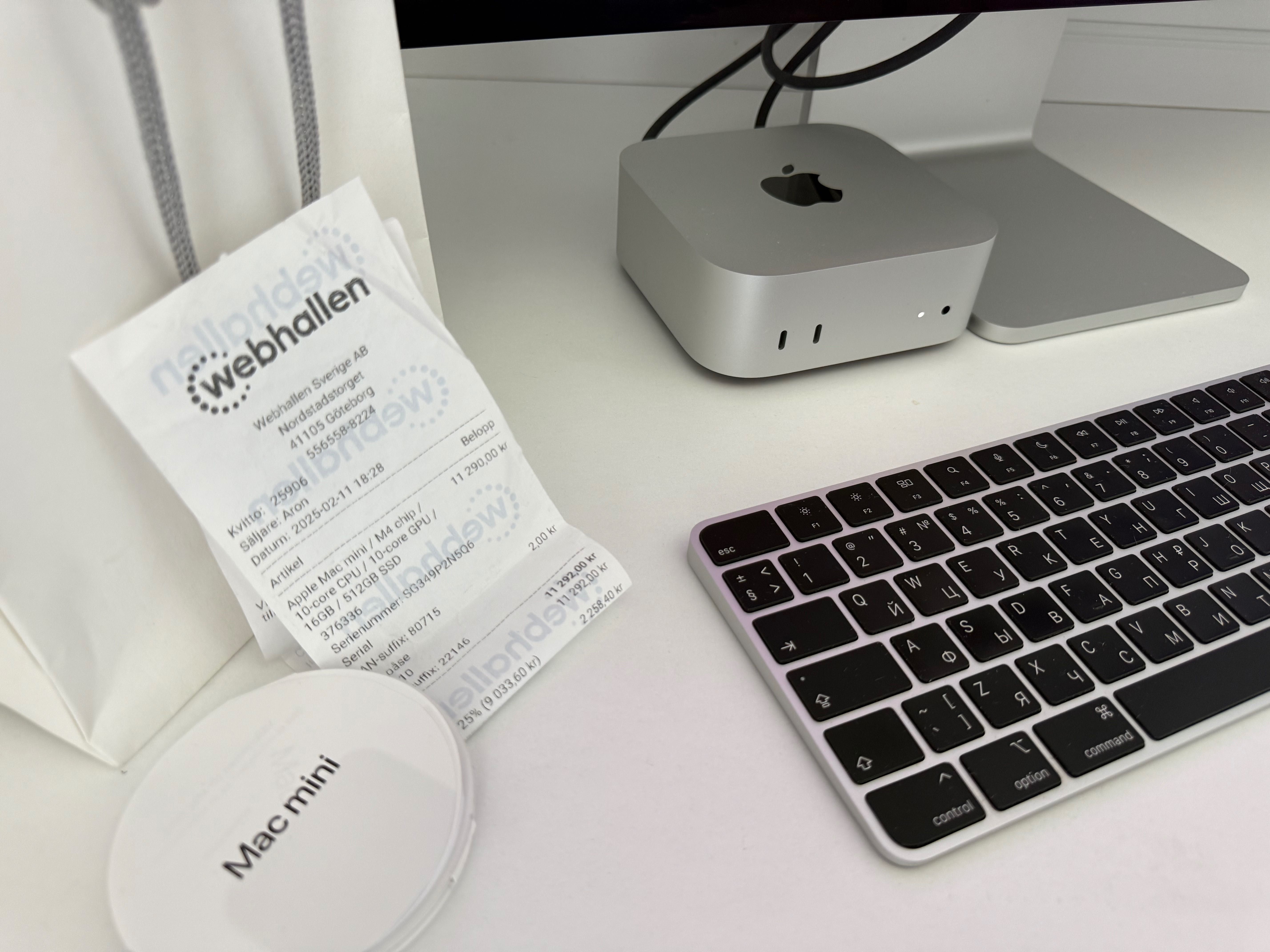 Продам полный комплект Apple Mac со своим монитором мышкой и клавой