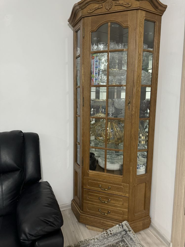 Стенка у главая для гостиной