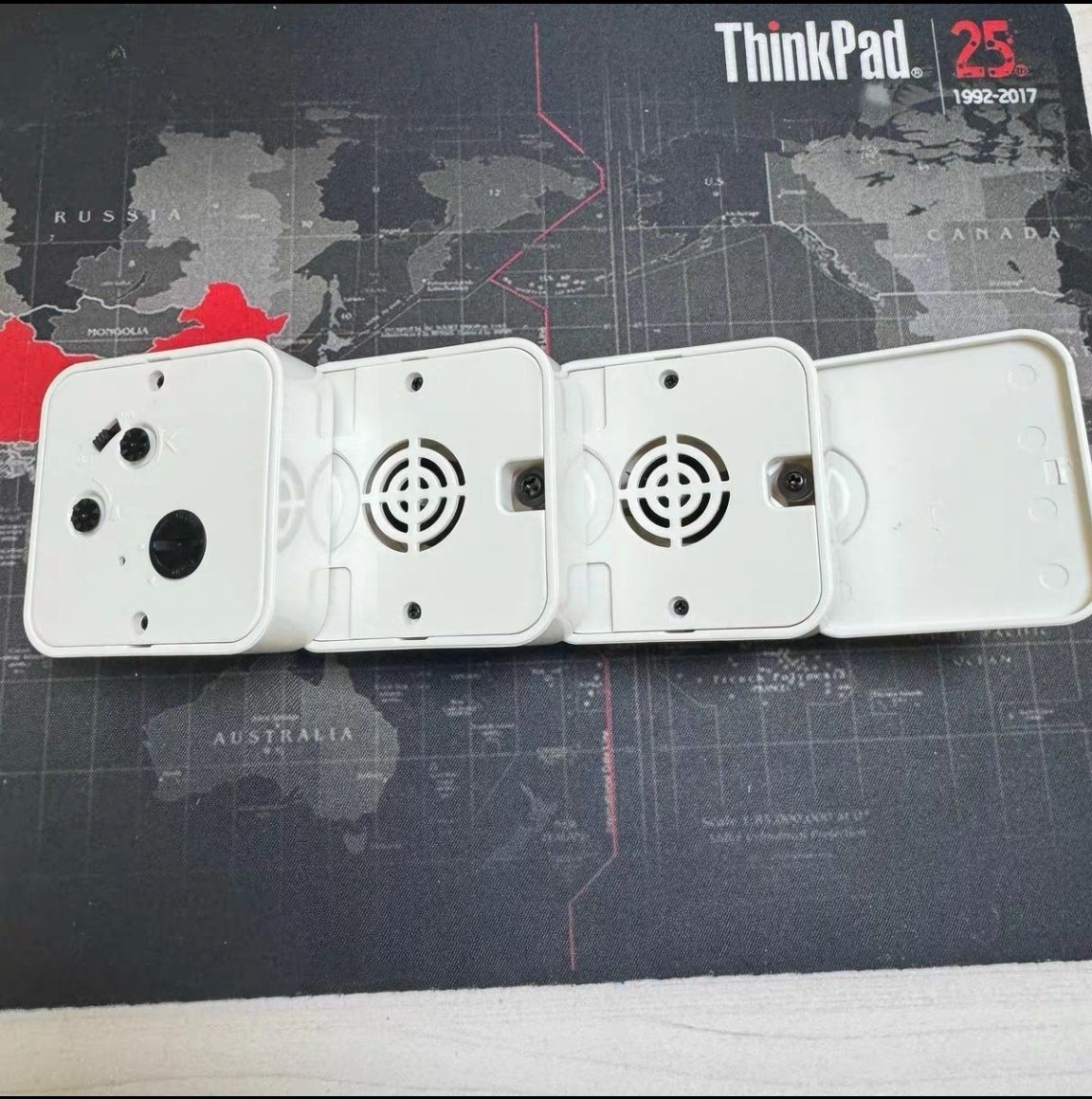 ThinkPadНастольные часы, измеритель температуры и влажности