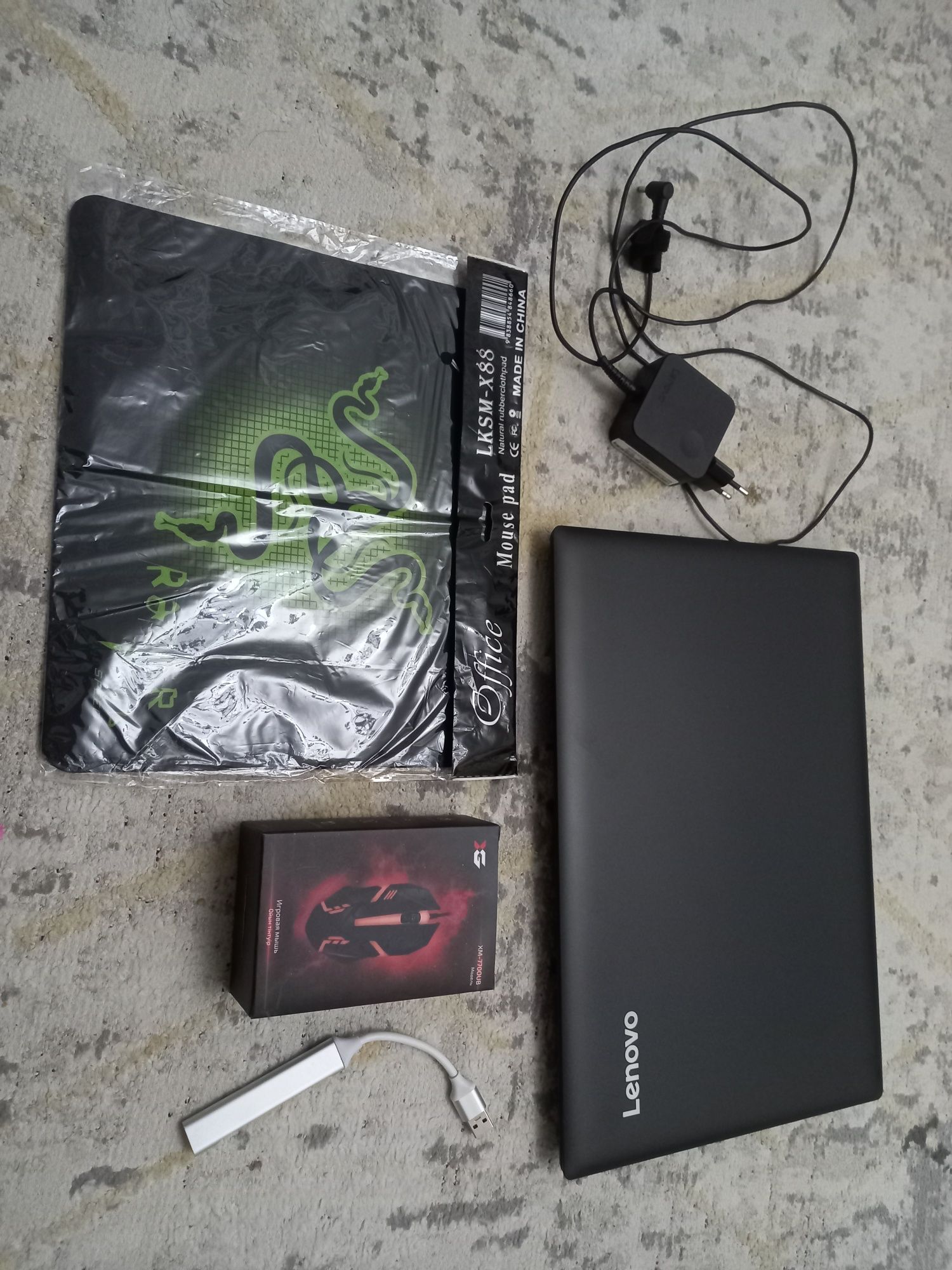 Почти новый ноутбук SSD128GB + HDD1000GB